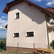 Čištění zateplené fasády - po
