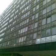 Čistennie hliníkové fasády - před